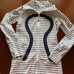 Lululemon Athletica women’s jacket size 6